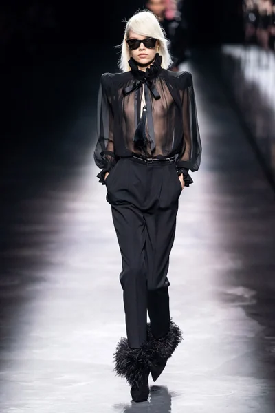 Look 39